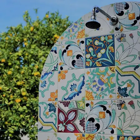 Vila Joyosa Ischia